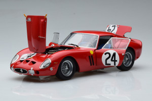08432C  Ferrari 250 GTO n24 Le Mans Kyosho 1/18 2