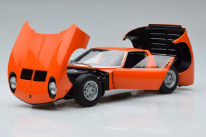 74542  Lamborghini Miura SV Orange AUTOart 1/18 2