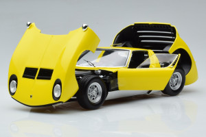 08317Y  Lamborghini Miura SV Yellow Kyosho 1/18 2