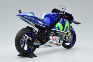 122163099  Yamaha YZR-M1 Movistar Yamaha J Lorenzo MotoGP Minichamps 1/12 2