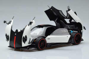 850601001  Pagani Zonda Cinque Bianco Benny Almost Real 1/18 2