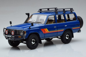 08956XBL  Toyota Land Cruiser 60 Blue With Optional Parts Kyosho 1/18