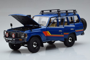 08956XBL  Toyota Land Cruiser 60 Blue With Optional Parts Kyosho 1/18 2