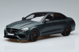 GT208  Mercedes E63 Brabus 800 Green GT Spirit 1/18