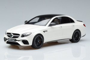 B66965711  Mercedes E63S AMG 4Matic+ W213 White GT Spirit 1/18