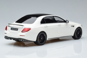 B66965711  Mercedes E63S AMG 4Matic+ W213 White GT Spirit 1/18 2