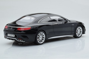 ZM041  Mercedes S63 C222 AMG Coupe Black GT Spirit 1/18 2