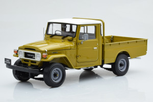 08958K  Toyota Land Cruiser 40 4x4 Pickup Olive Kyosho 1/18