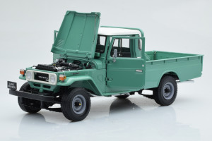08958FG  Toyota Land Cruiser 40 4x4 Pickup Green Kyosho 1/18 2