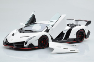 74507  Lamborghini Veneno White AUTOart 1/18 2