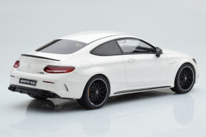 B66965707  Mercedes C63s W205 AMG Coupe White GT Spirit 1/18 2