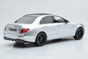 GT230  Mercedes E63s W213 AMG 4Matic Sedan Silver GT Spirit 1/18 2
