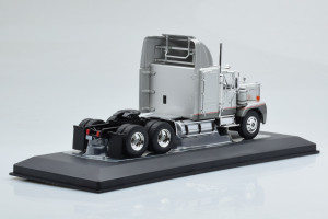 TR166  GMC General SBFA Silver IXO 1/43 2