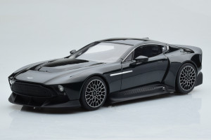 GT428  Aston Martin Victor Black GT Spirit 1/18