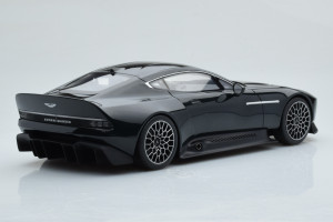 GT428  Aston Martin Victor Black GT Spirit 1/18 2