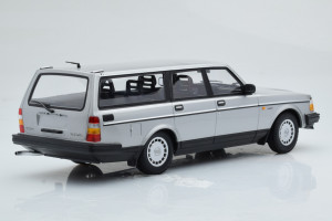 155171416  Volvo 240 GL Break Silver Minichamps 1/18 2