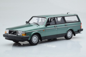 155171410  Volvo 240 GL Break Green Minichamps 1/18