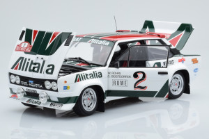 08376G  Fiat 131 Abarth Alitalia n2 Roehrl Geistdoerfer Rally Monte Carlo Kyosho 1/18 2