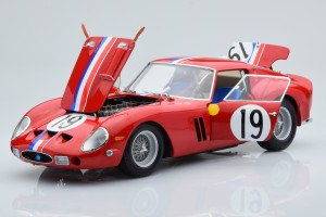 08438A  Ferrari 250 GTO n19 Le Mans 1962 Kyosho 1/18 2