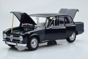 180120905  Alfa Romeo Giulia 1300 Blue Minichamps 1/18 2