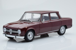 180120906  Alfa Romeo Giulia 1300 Dark Red Minichamps 1/18