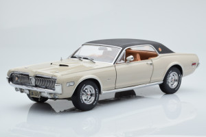 1572  Mercury Cougar XR7G Fawn Sun Star 1/18