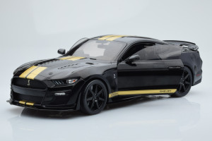 S1805910  Ford Shelby GT500-H Black Solido 1/18 2