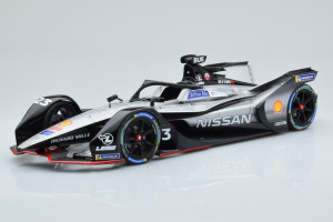 114180023  Formula E Season 5 Nissan E Dams S Buemi Damaged Minichamps 1/18