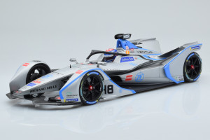 114180048  Formula E Season 5 Venturi Formula E Team E Mortara Minichamps 1/18