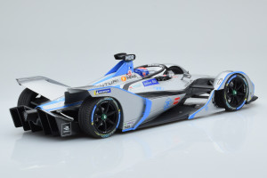 114180048  Formula E Season 5 Venturi Formula E Team E Mortara Minichamps 1/18 2