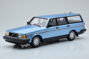 155171414  Volvo 240 GL Break Blue Metallic Dirty Rear Window Minichamps 1/18