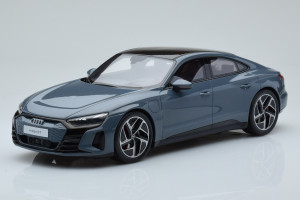 GT393  Audi E-Tron GT Grey GT Spirit 1/18