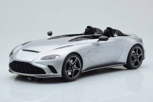 GT430  Aston Martin V12 Speedster Silver GT Spirit 1/18