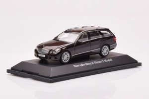 B66962445  Mercedes E-Klasse T-Modell S212 Cuprit Braun Schuco 1/43 2