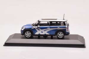 4012138079892  Mini Clubman Cooper S Onitsuka Tiger Blue Metallic Minichamps 1/43