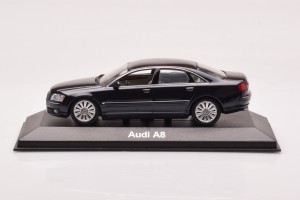 Audi A8 D3 Black Minichamps 1/43