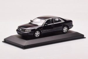 430013000  Audi A8 D2 Black Minichamps 1/43 2