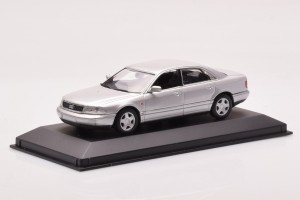 433013006  Audi A8 D2 Silver Minichamps 1/43 2