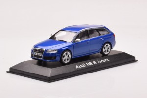 5010710223  Audi RS6 C6 Sepangblue Minichamps 1/43 2