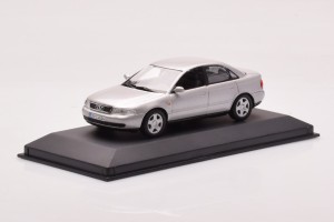 21841  Audi A4 B5 Sedan Silver Minichamps 1/43 2
