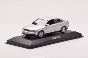 Audi A4 B6 Sedan Silver Minichamps 1/43 2