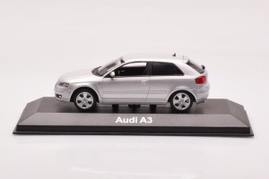 5010503013  Audi A3 8P Silver Minichamps 1/43