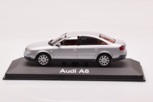 IND47001  Audi A6 C5 Sedan Silver Metallic Minichamps 1/43