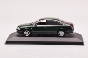 132093  Audi A6 C5 Sedan Green Metallic Minichamps 1/43