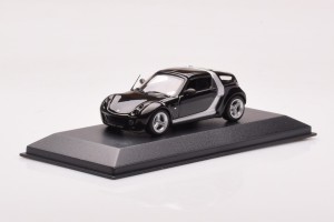 0019659V001C02Q00  Smart Roadster Coupe Jack Black Minichamps 1/43 2