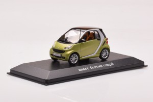B66960052  Smart Fortwo Coupe Green Matt Minichamps 1/43 2