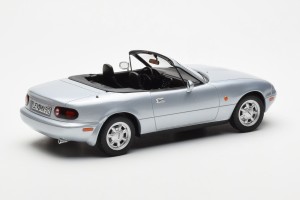 188023  Mazda MX-5 Silver Norev 1/18 2