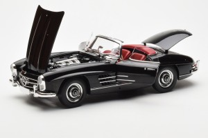 180039036  Mercedes 300 SL W198 Roadster Black No Outer Box Minichamps 1/18 2
