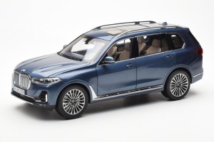 80432450997  BMW X7 Blue Metallic No Outer Box Kyosho 1/18