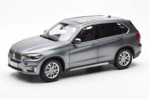 80432318988  BMW X5 F15 Space Grey Paragon 1/18